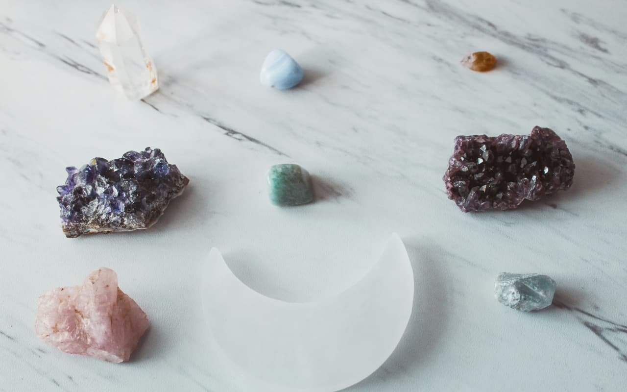 Crystal healing service in Bangalore by Lady of Tarot Maanya Kohli