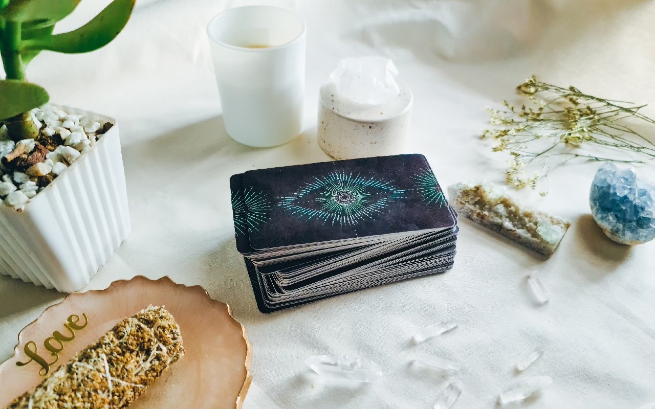 Tarot card reading service in Bangalore by Lady of Tarot