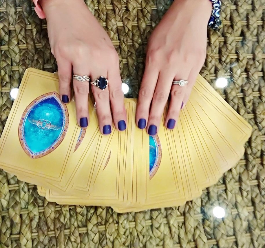 Tarot reading session with Maanya Kohli in Bangalore